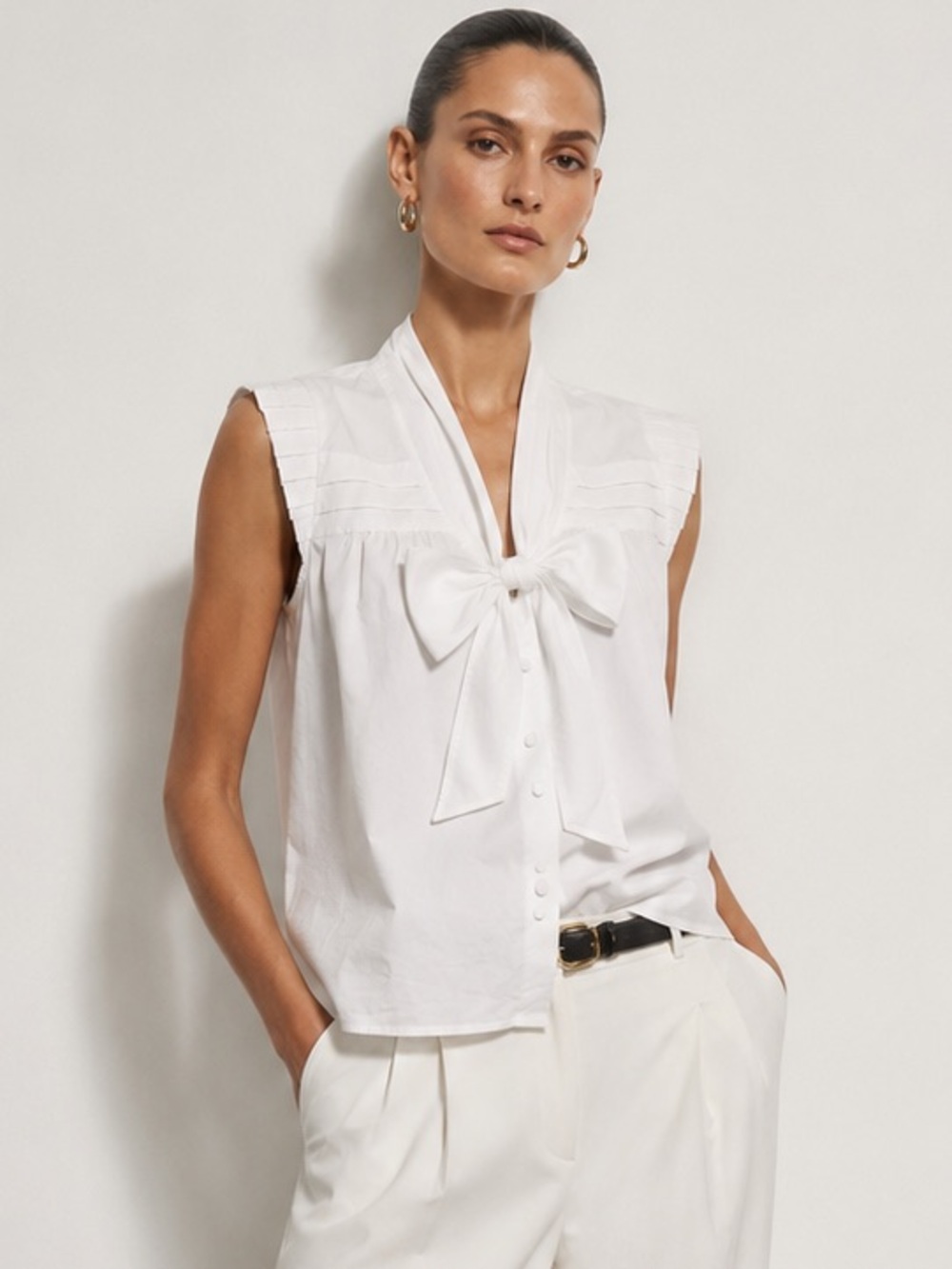 White Pleated Sleeveless Pussybow Button Down Top by Ann Taylor Loft Petites SP